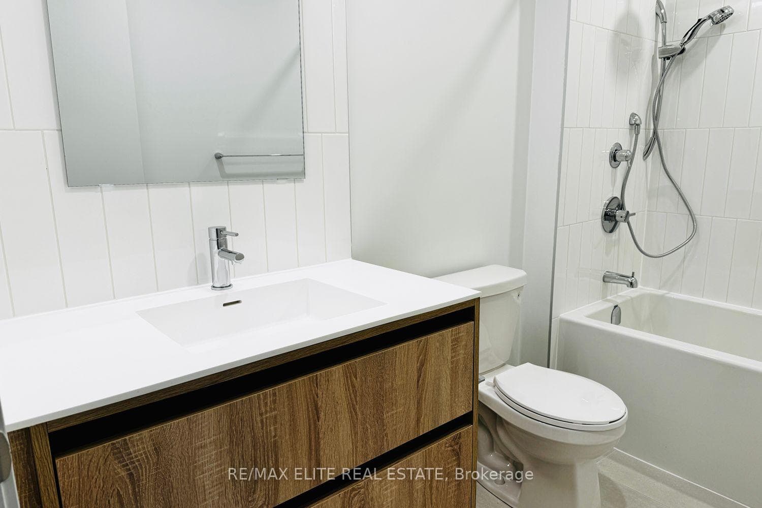 8 Beverley Glen Boulevard Unit 315 photo 10