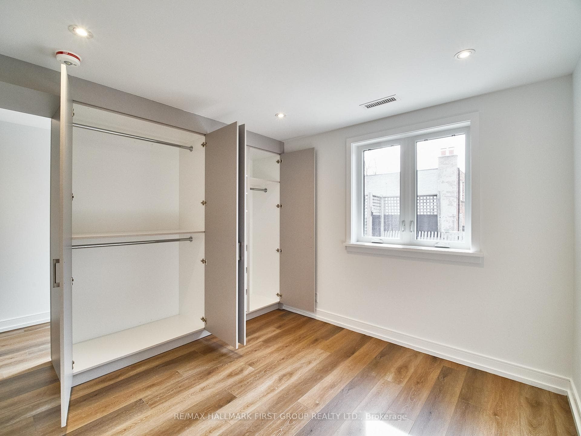 2598 Yonge Street Unit Upper photo 25