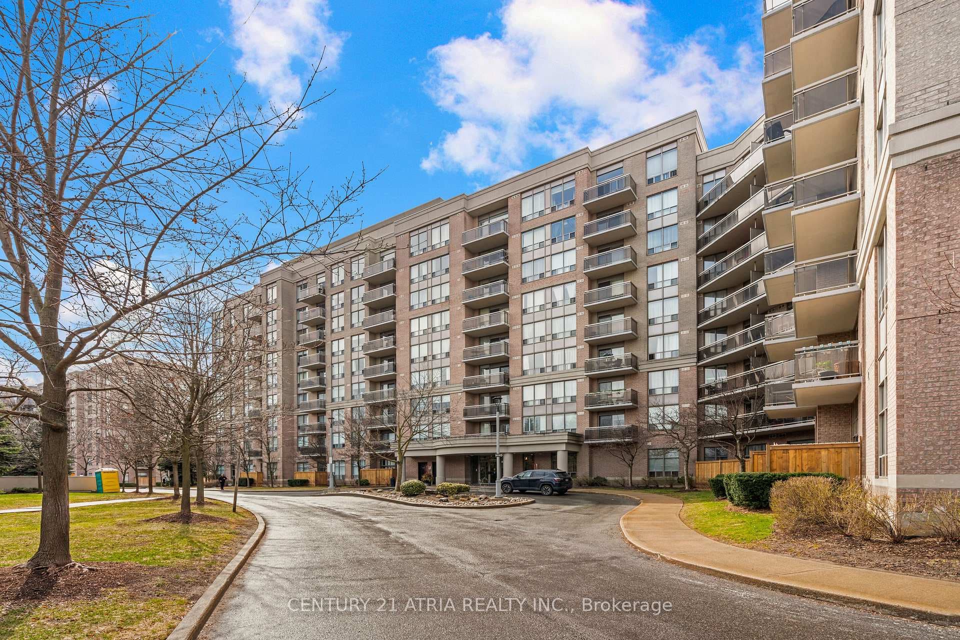1720 Eglinton Avenue Unit 623 photo 1