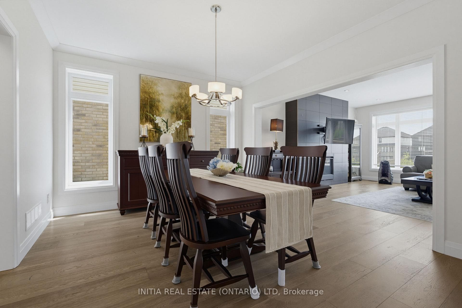 1258 Silverfox Drive photo 5