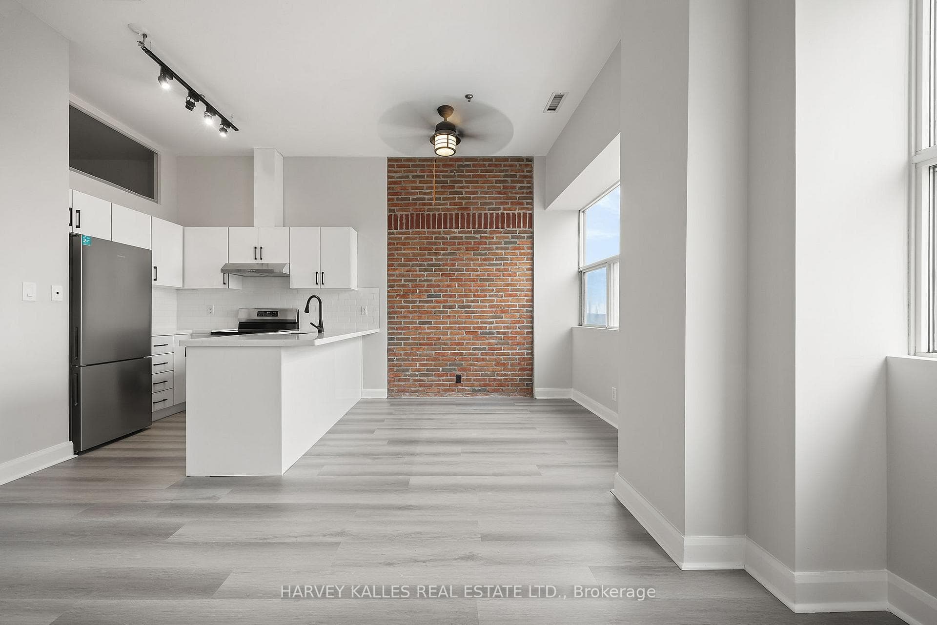 700 King Street Unit 1006 photo 17