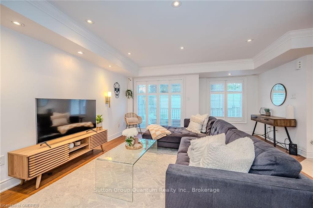 15 HAYS Boulevard Unit 24 photo 5