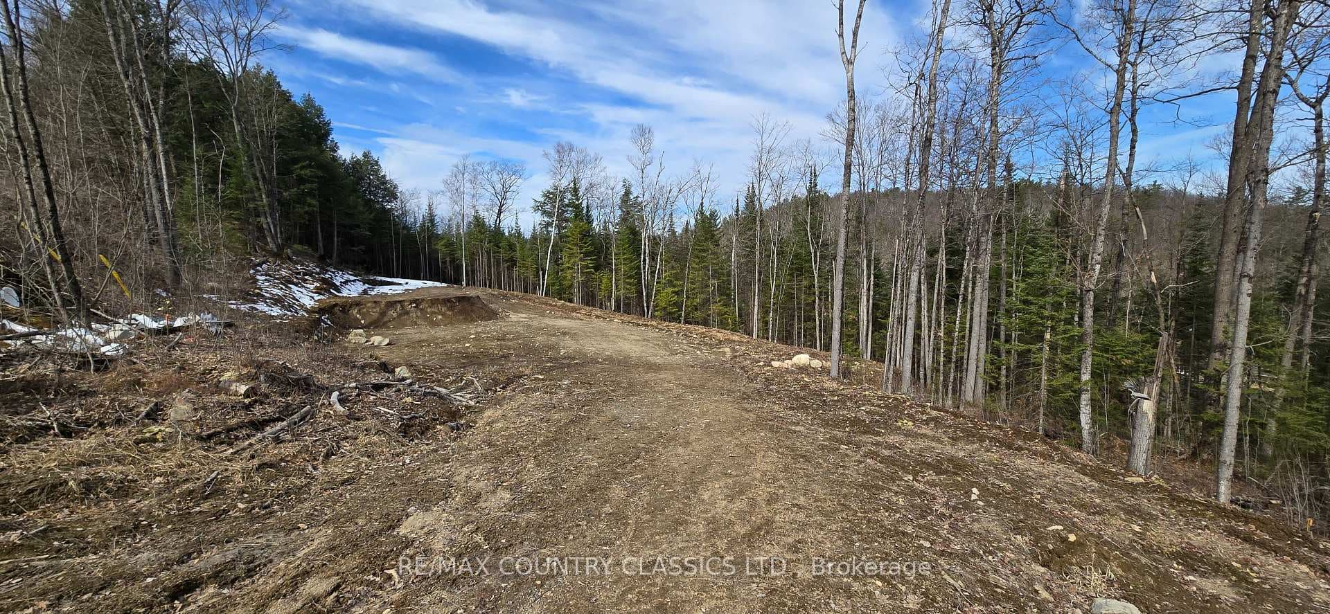 30 Ridge Road photo 2