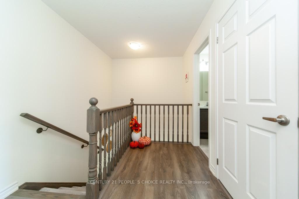 250 Lagerfeld Drive Unit 12 photo 32