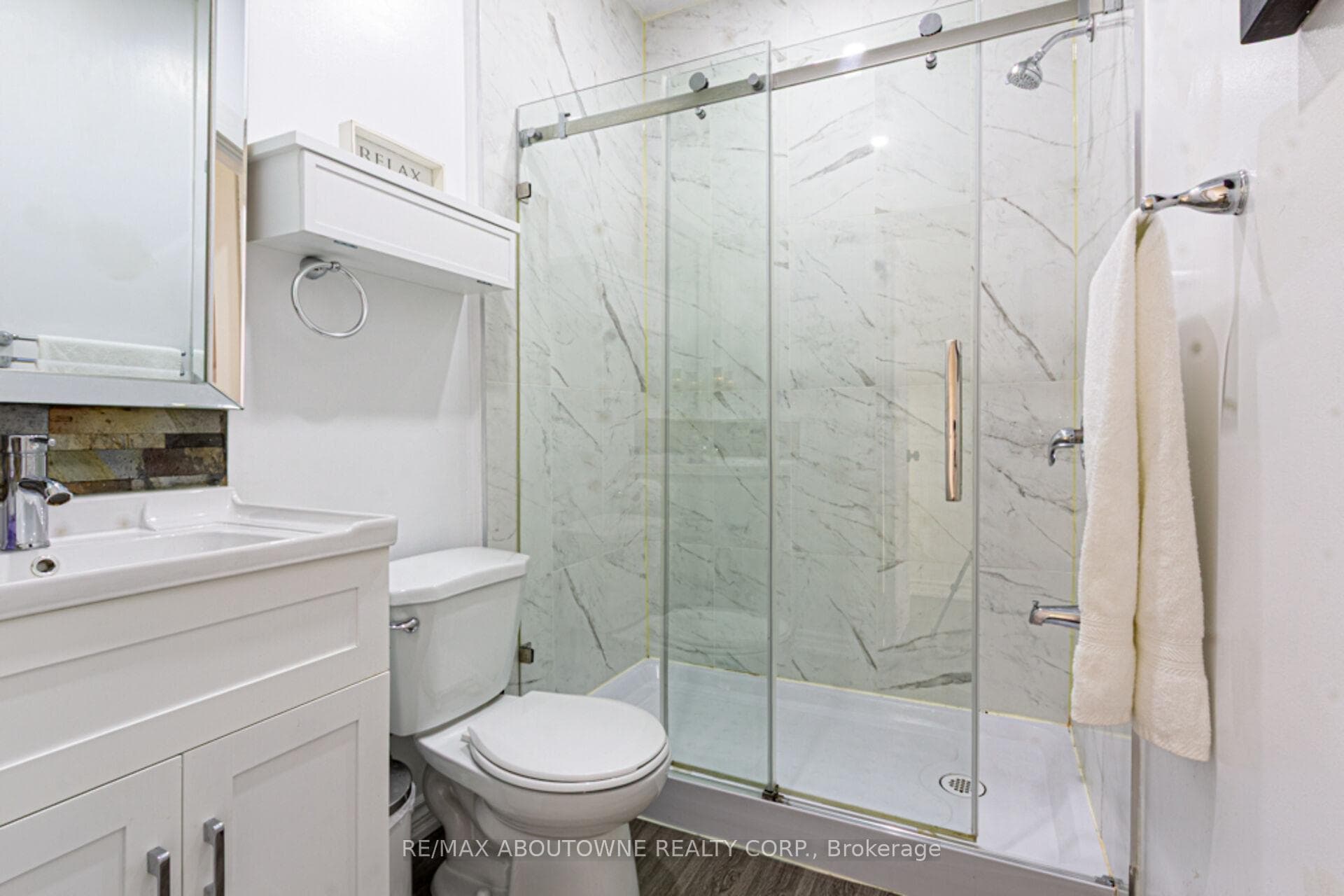27 Fairview Avenue photo 18