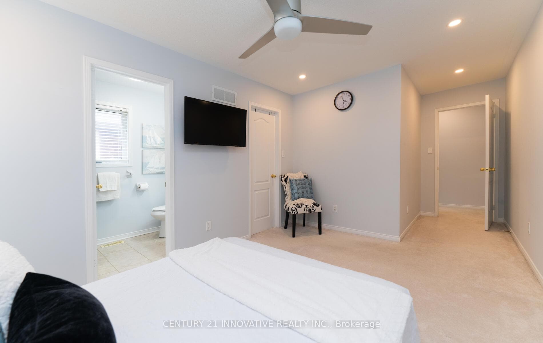 44 Hubbell Drive photo 25