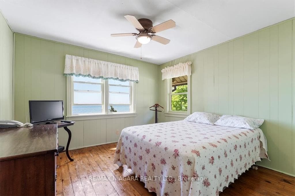 799 Edgemere Road photo 32