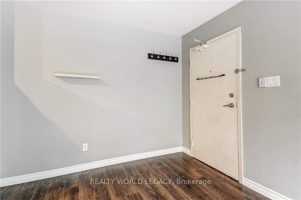 119 Cedar Street Unit 8 photo 5
