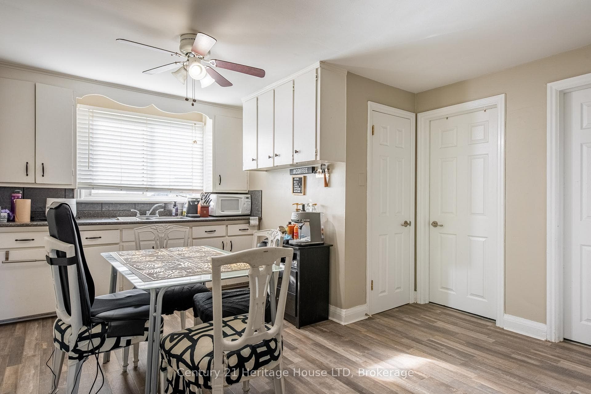 Upper Unit Kitchen/Dining
