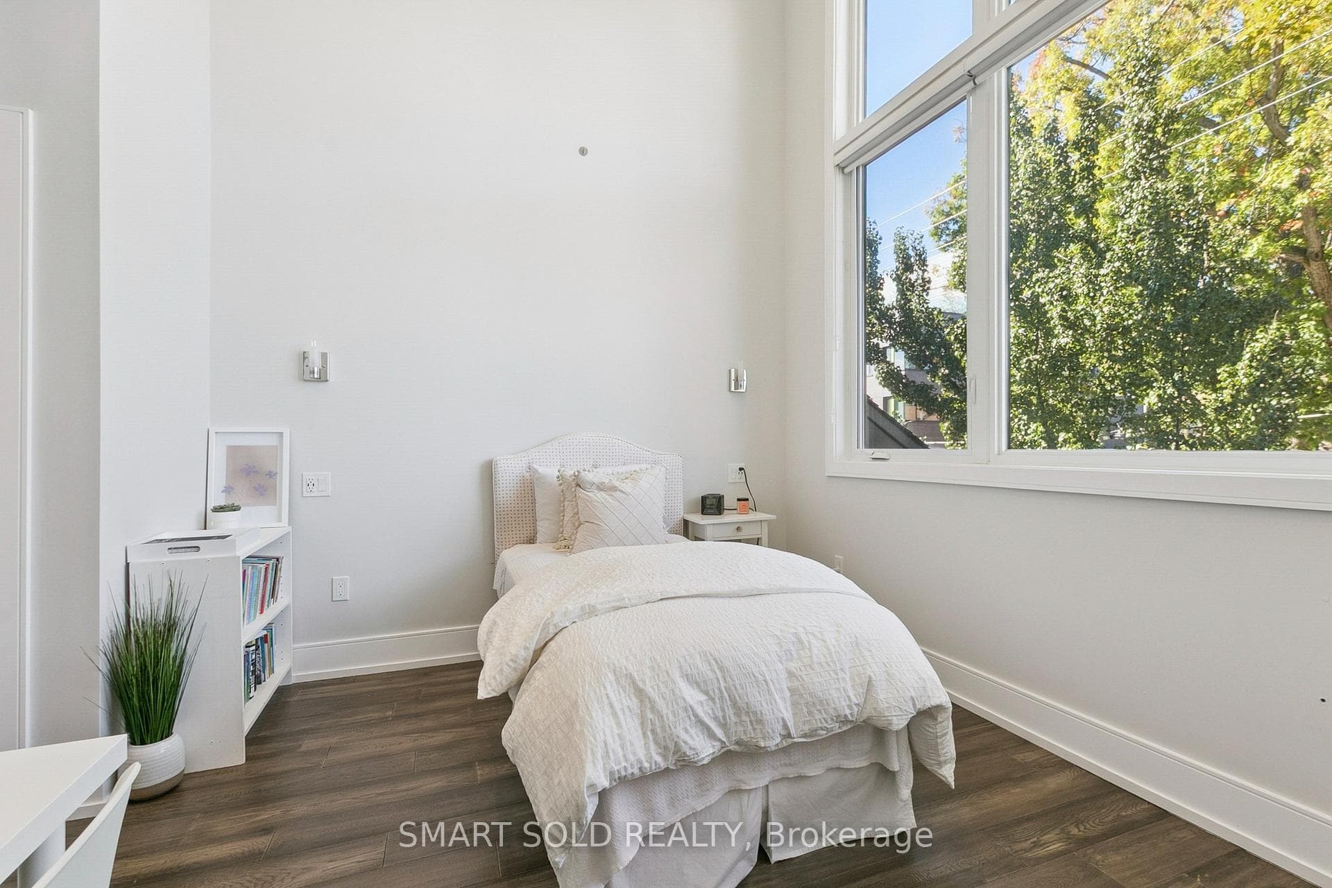 341 Balliol Street photo 32