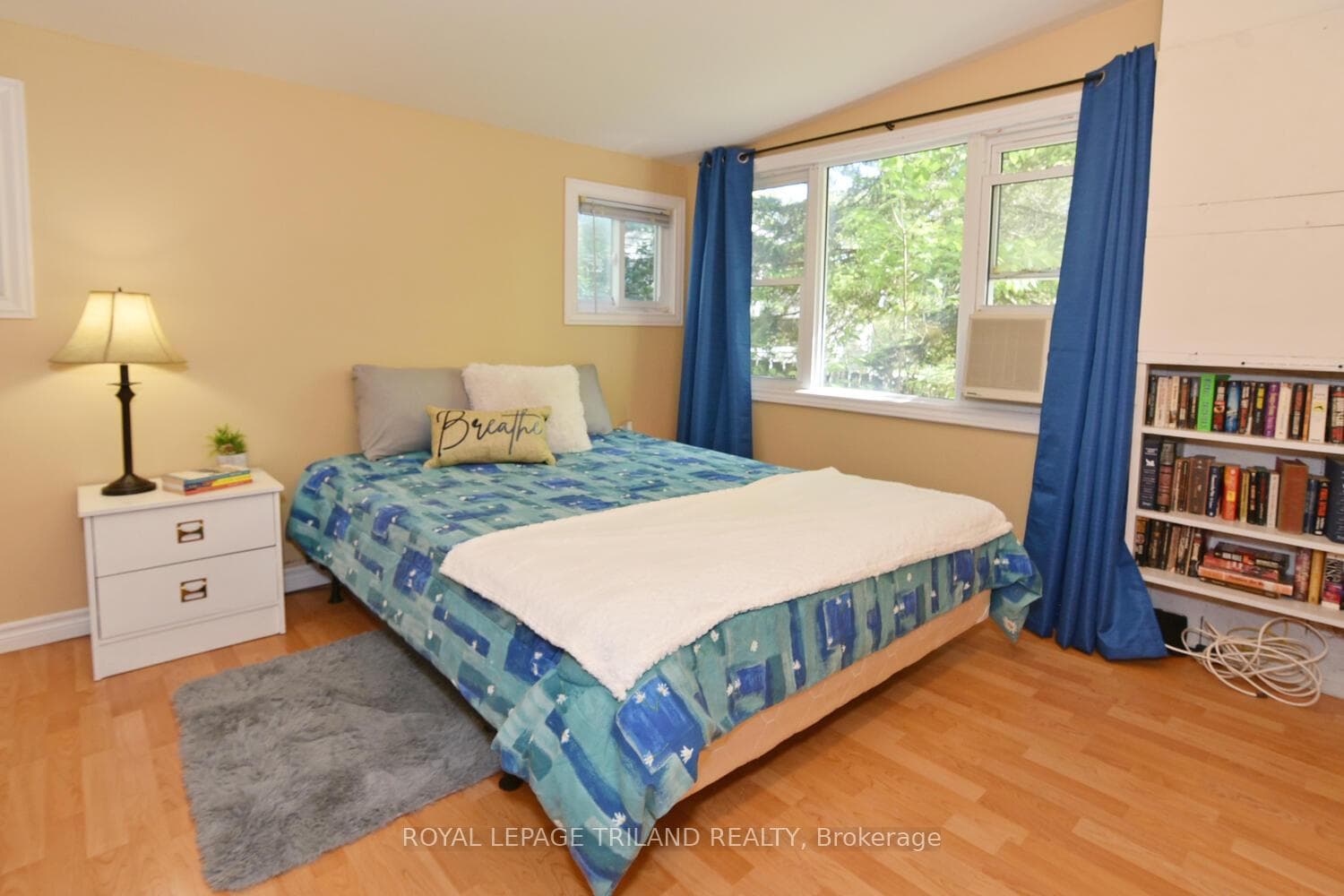 10111 Herbert Street photo 14