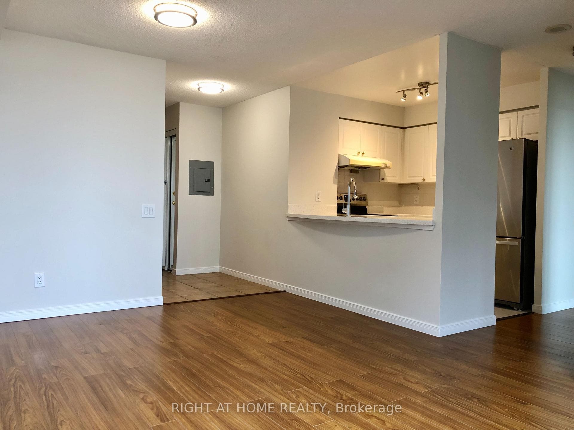 8 Hillcrest Avenue Unit 1801 photo 10