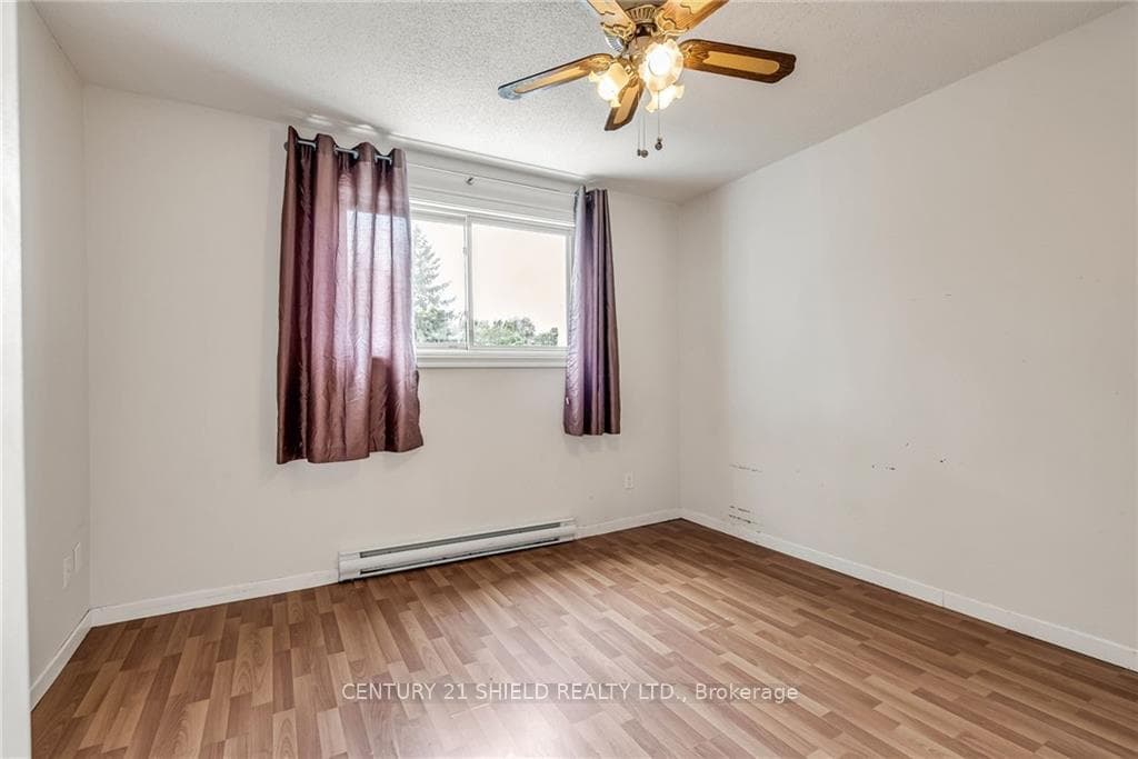 712 GLENGARRY Boulevard photo 16