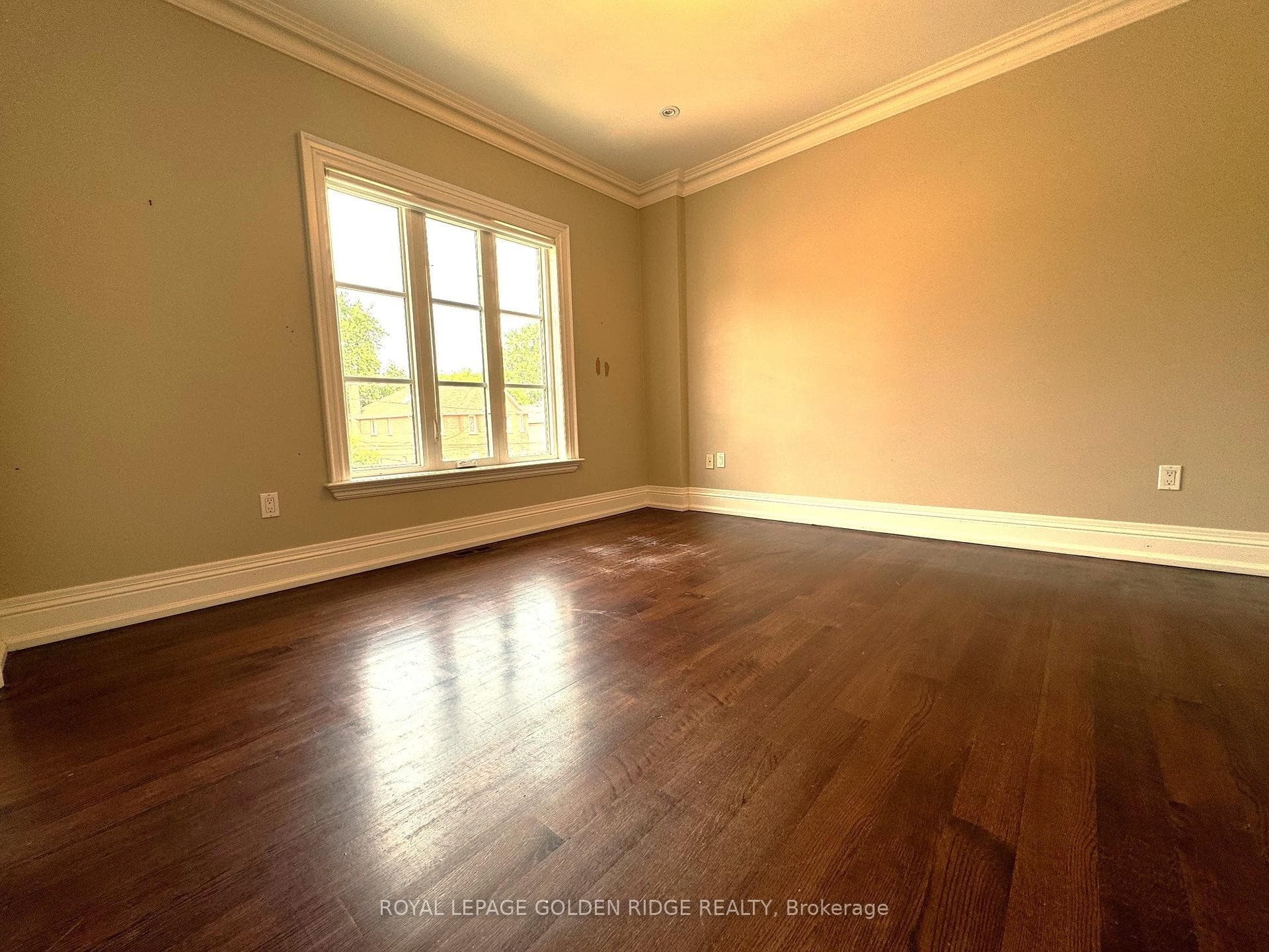 517 Glengarry Avenue photo 16