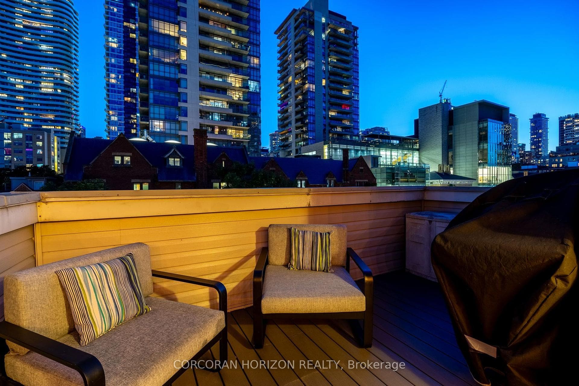 415 Jarvis Street Unit 301 photo 30