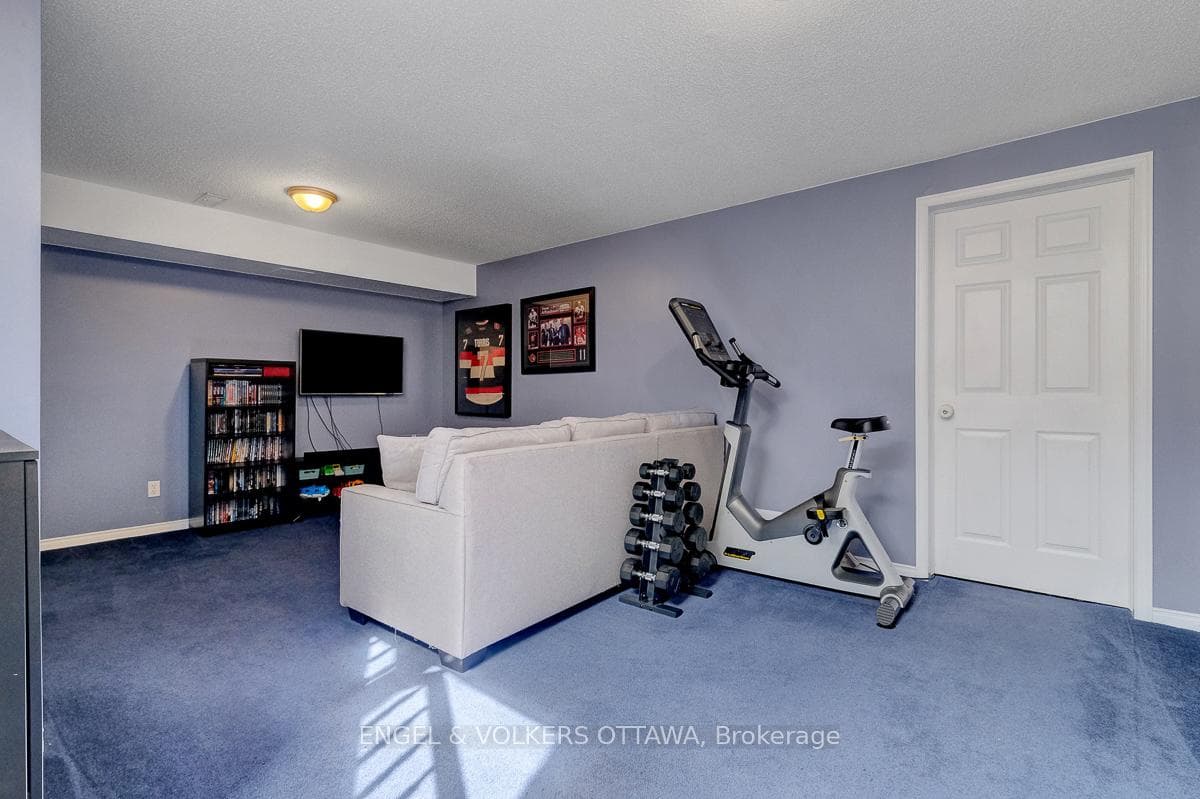 88 Kincardine Drive photo 34