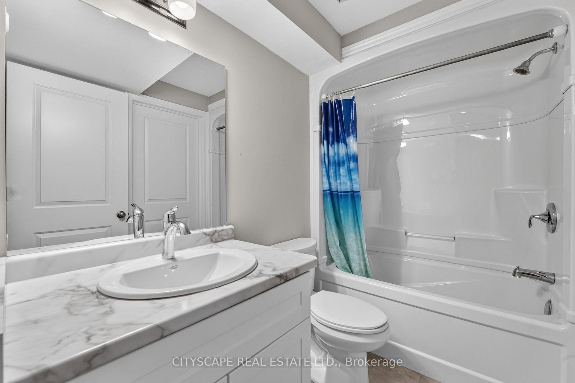 27 Lamb Crescent photo 30