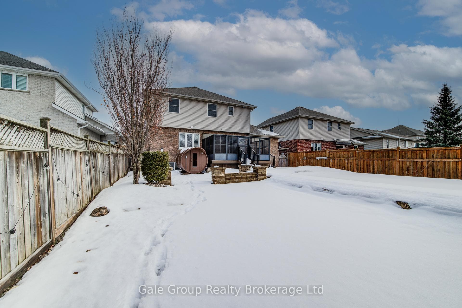 127 Falcon Drive photo 31