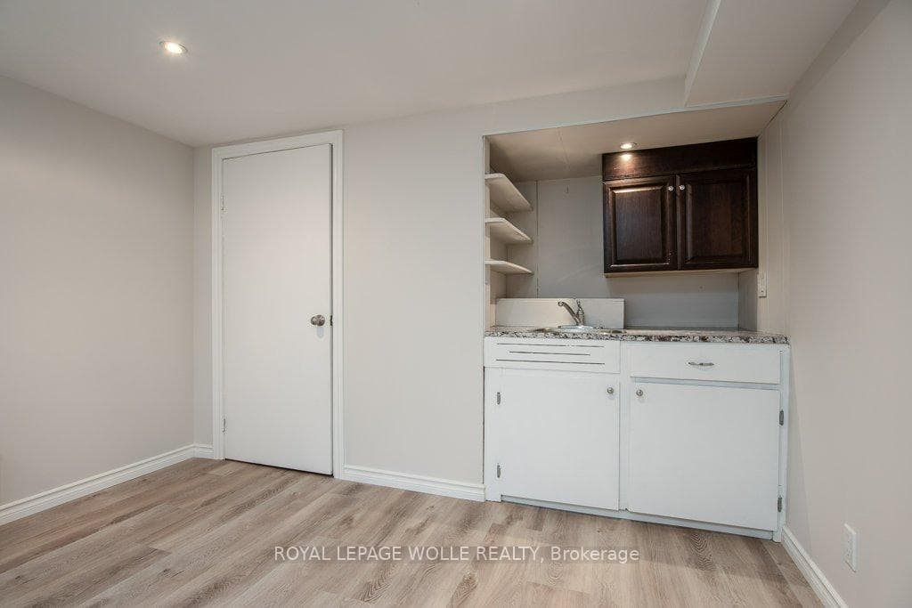 155 Oriole Street photo 29