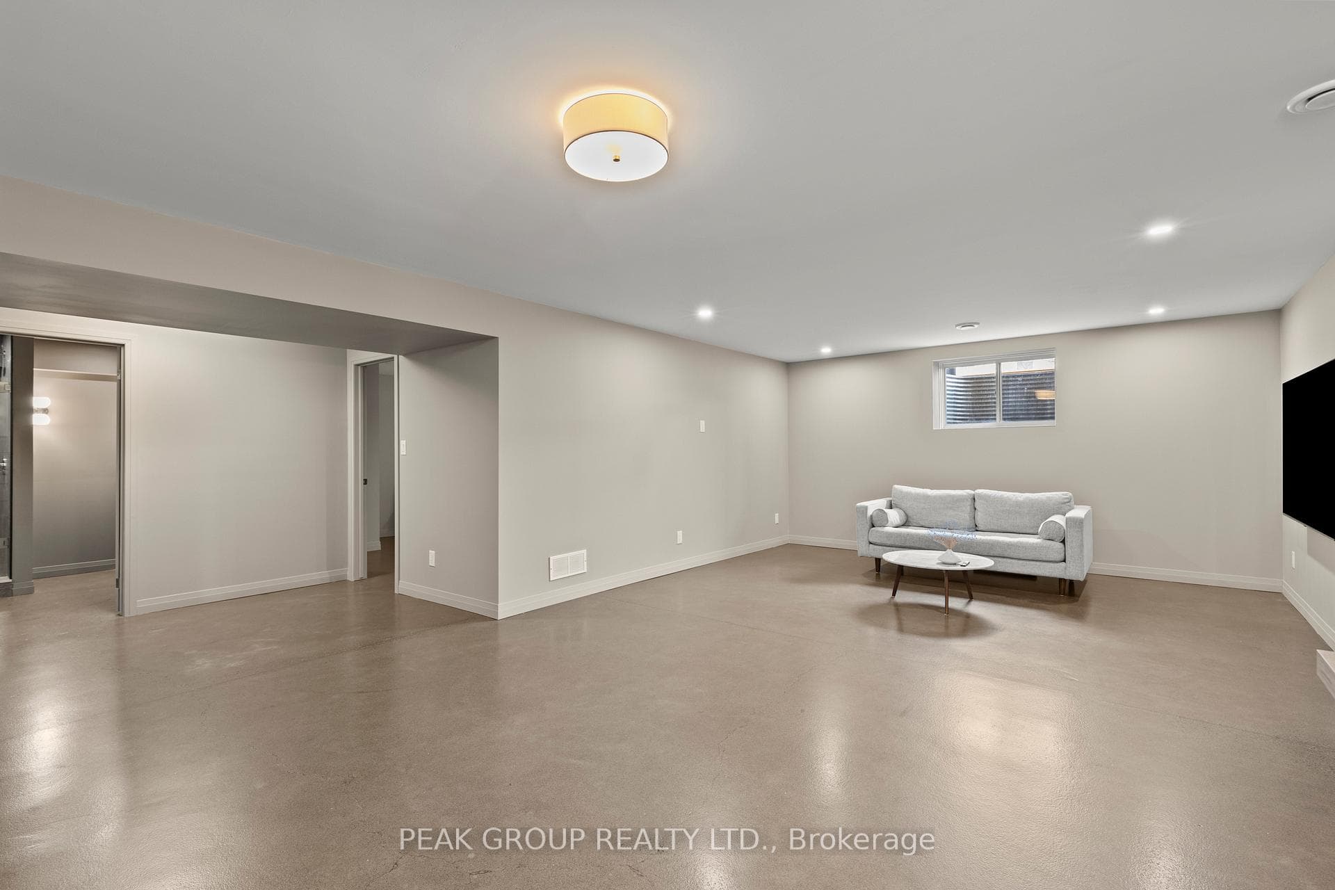 8974 Willoughby Drive Unit 8 photo 34