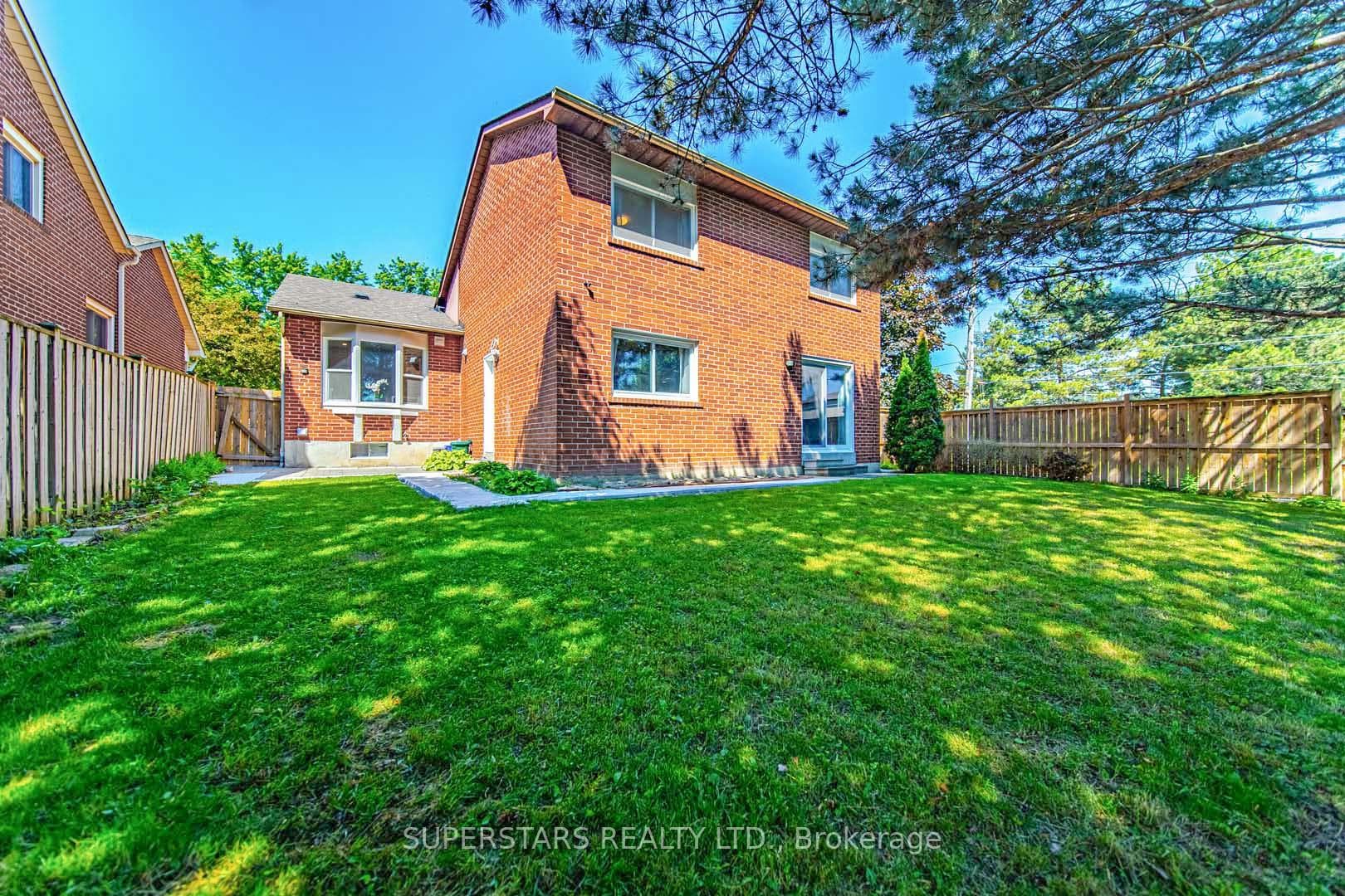 128 Kingston Road photo 36