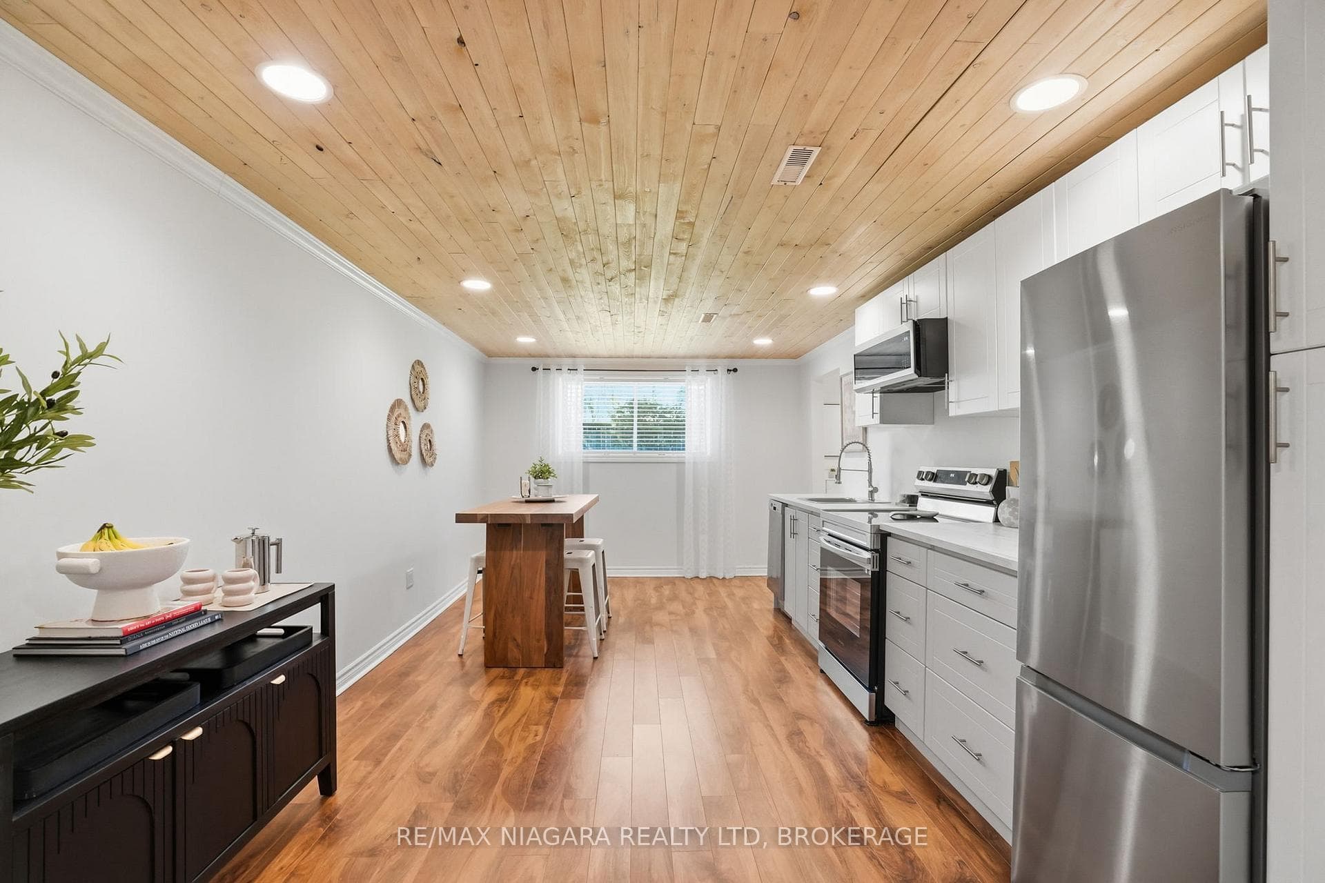 129 Elma Street photo 33