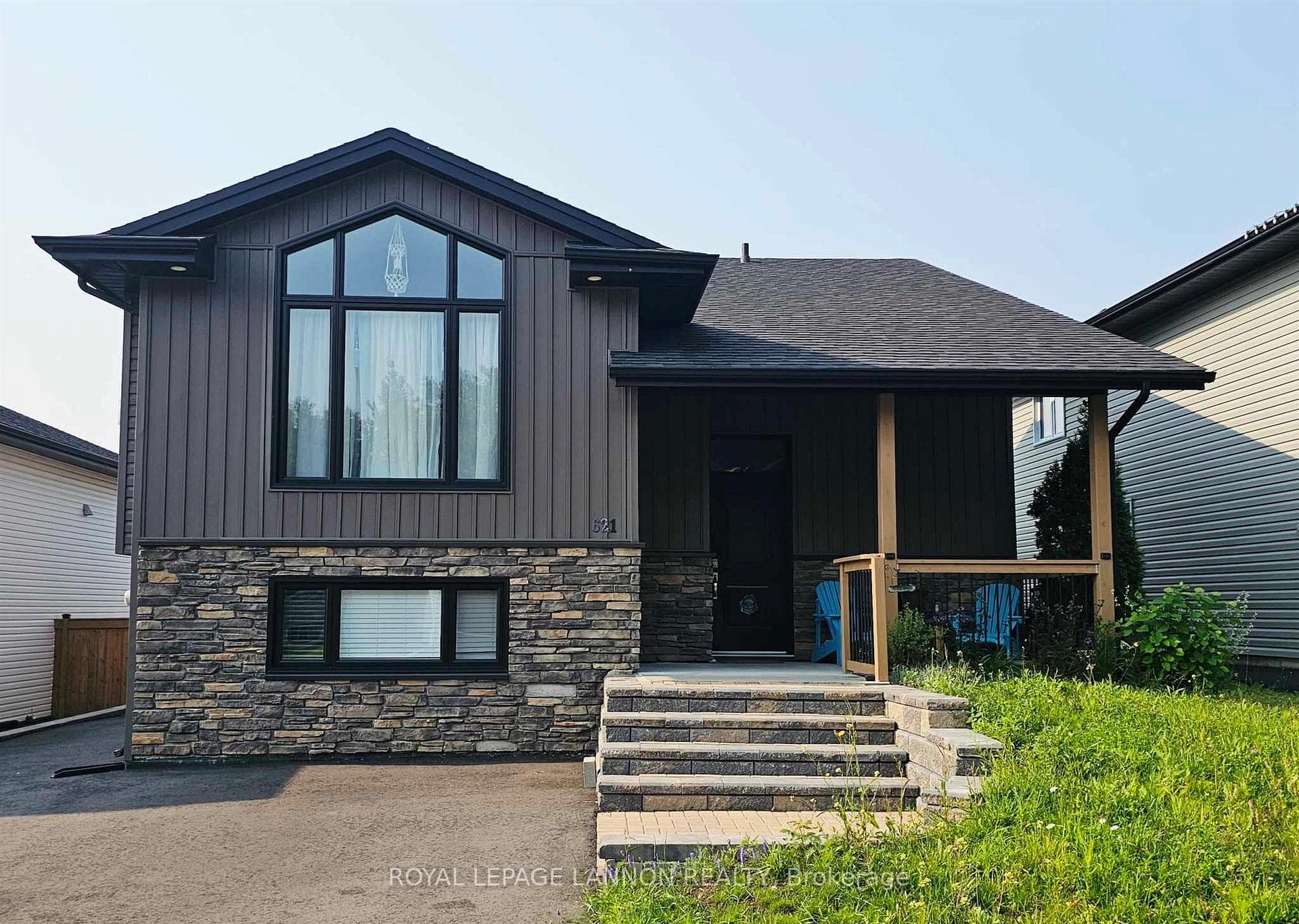 621 Burgundy Avenue photo 1