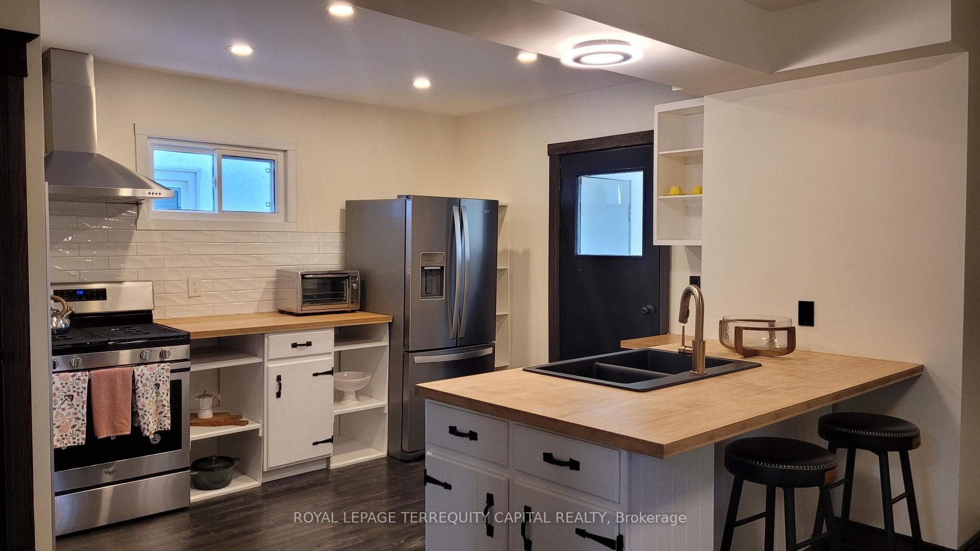 27 Woodland Avenue photo 8