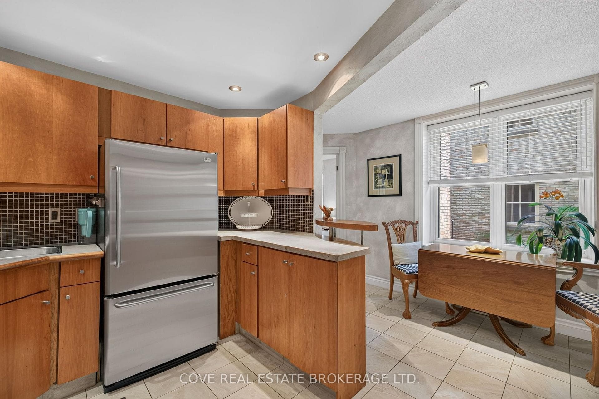 280 Queens Avenue Unit 104 photo 24