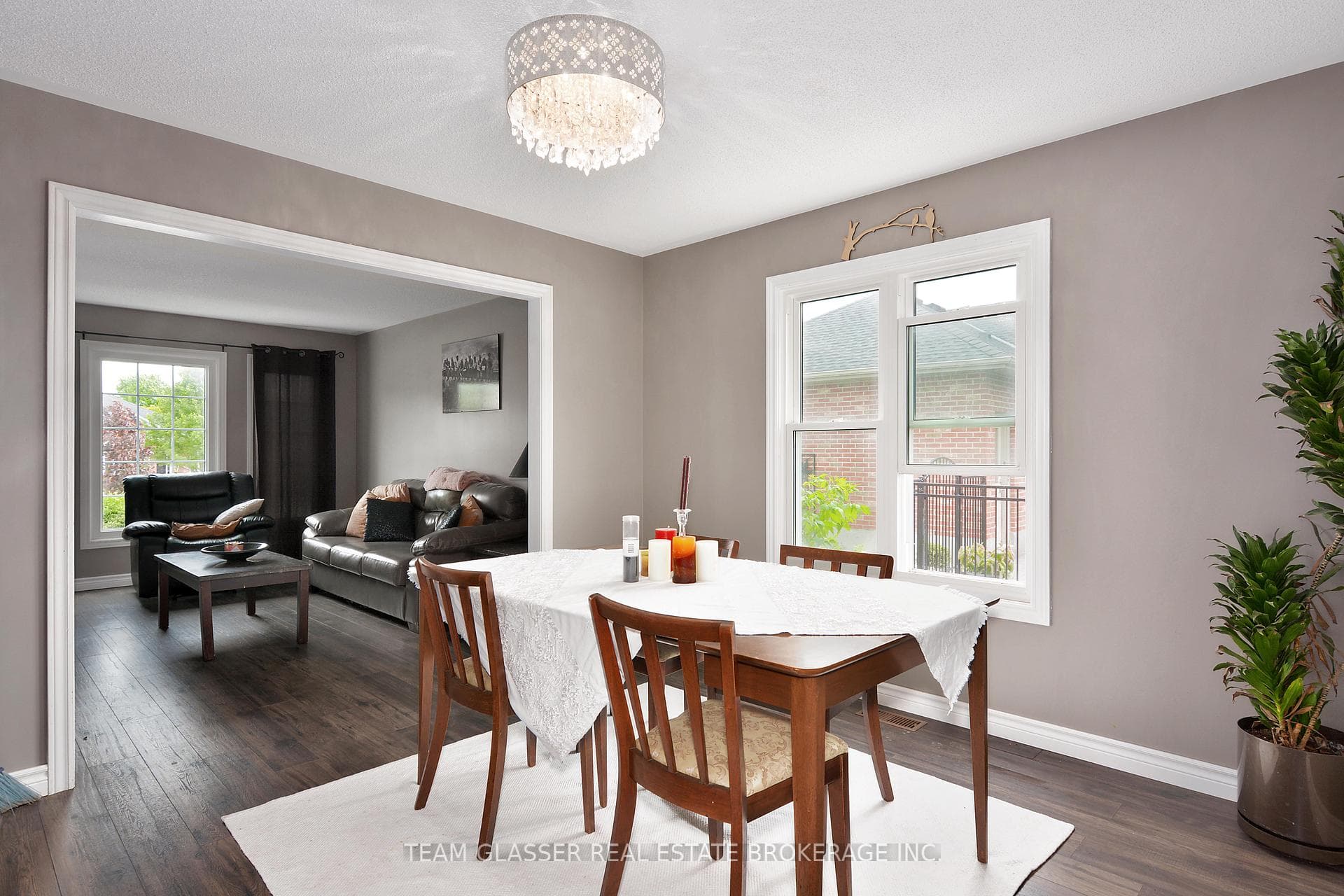 30 Meadowbrook Lane photo 9
