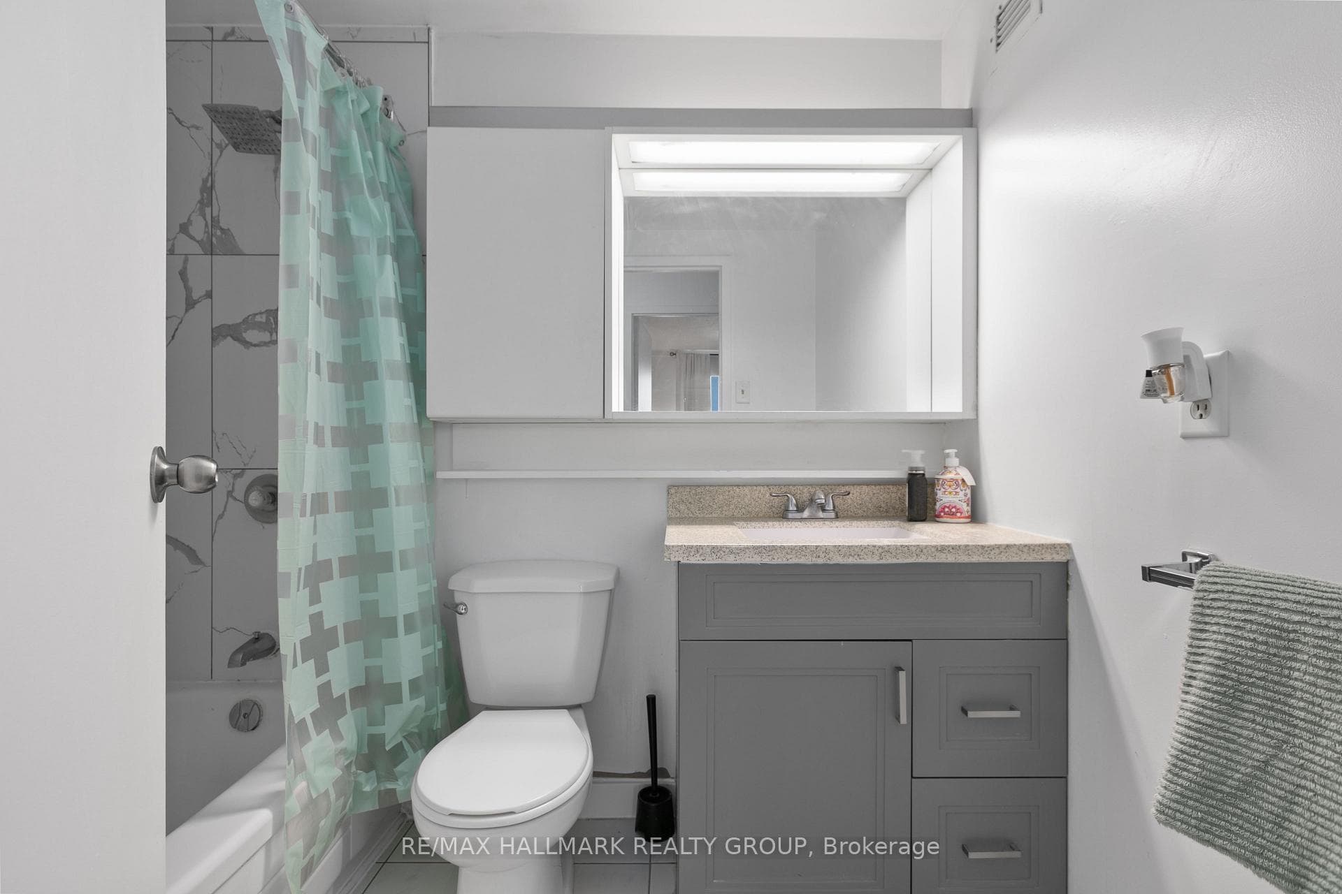 900 Dynes Road Unit 308 photo 16
