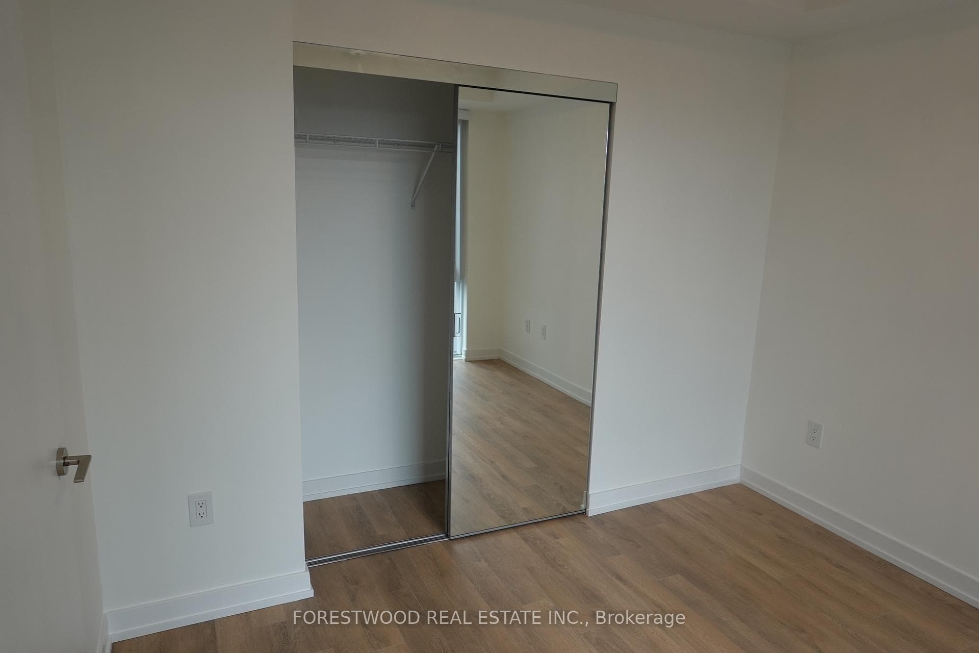 158 Front Street Unit 519 photo 14
