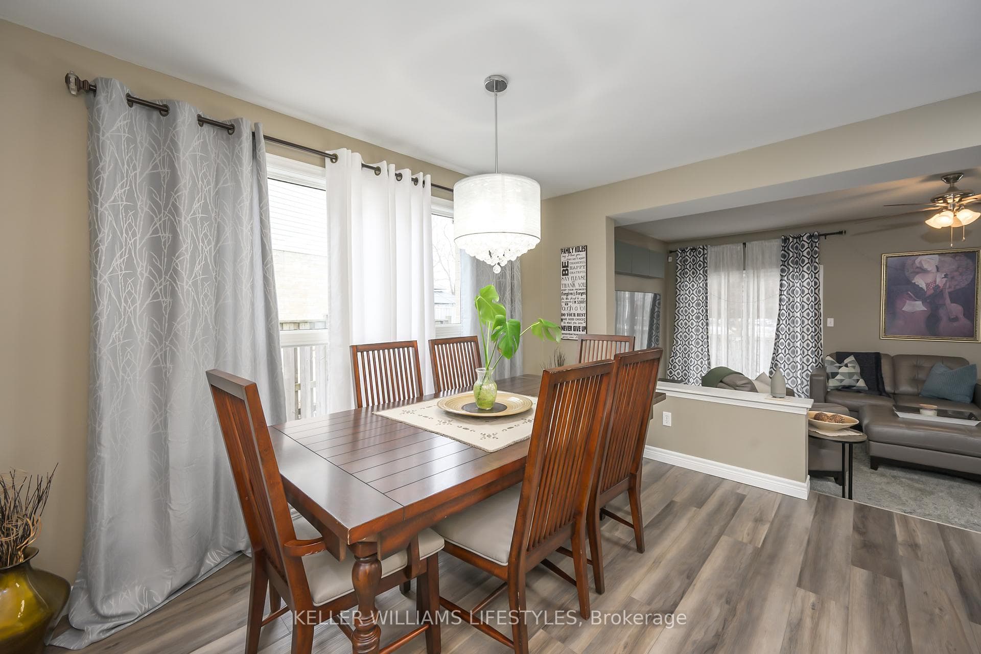 526 Cuthbert Circle photo 11