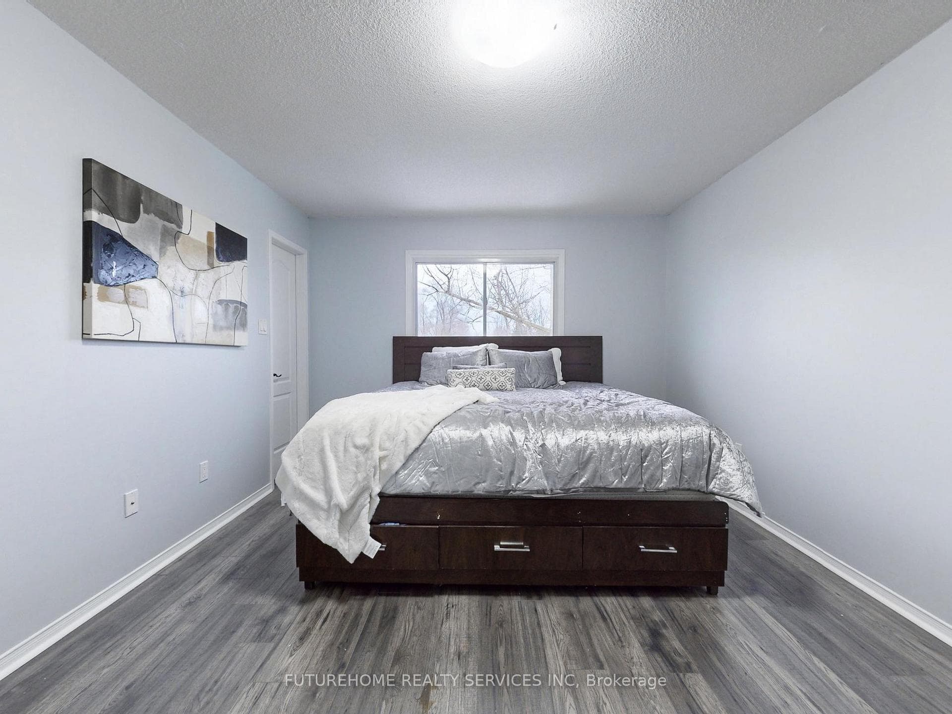 1658 Autumn Crescent photo 16