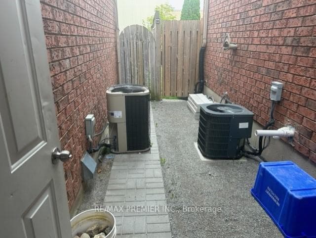 25 Srigley Street photo 25