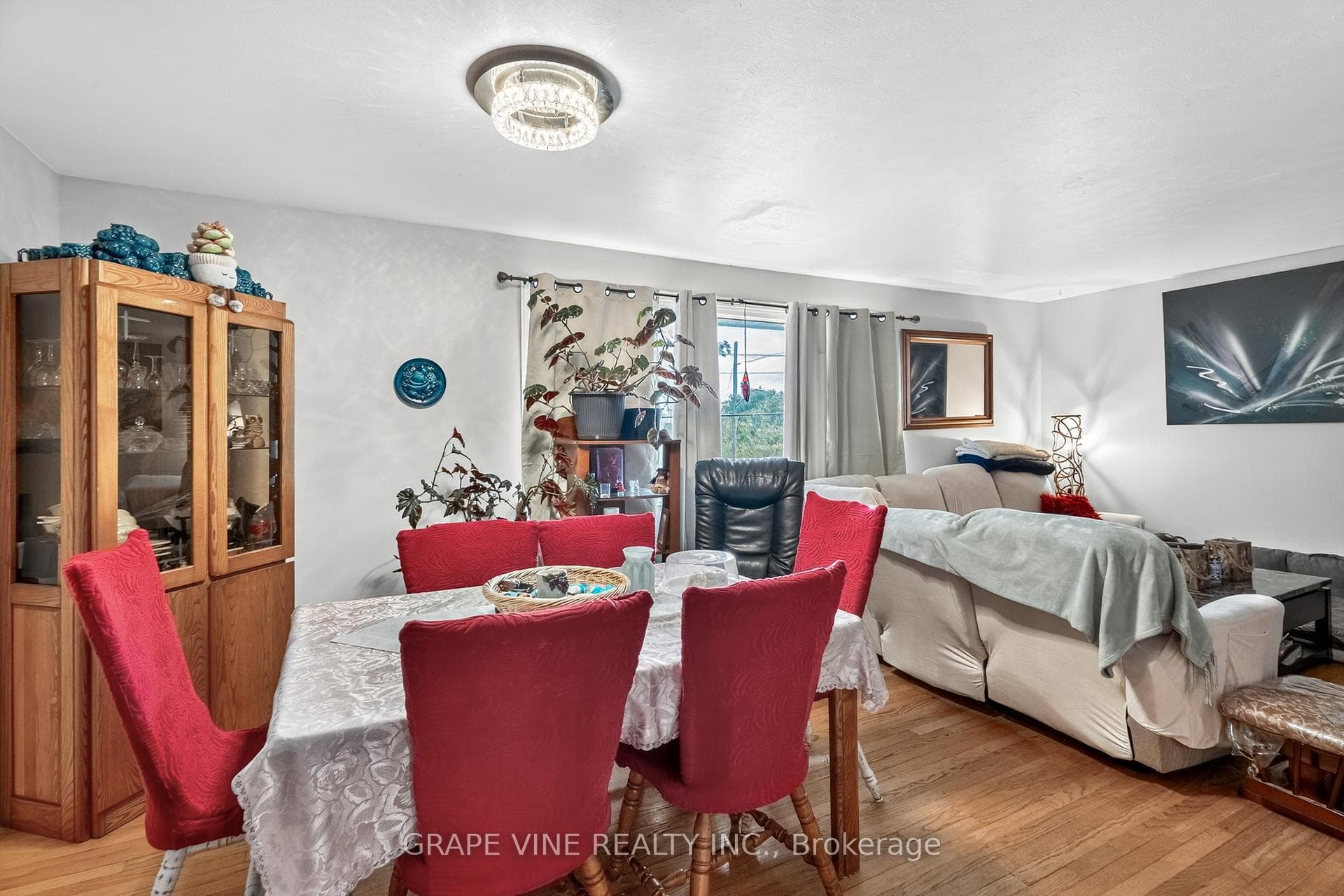 1098 Clyde Avenue photo 6