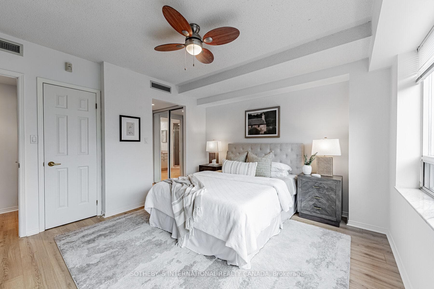 1818 Bayview Avenue Unit 309 photo 16