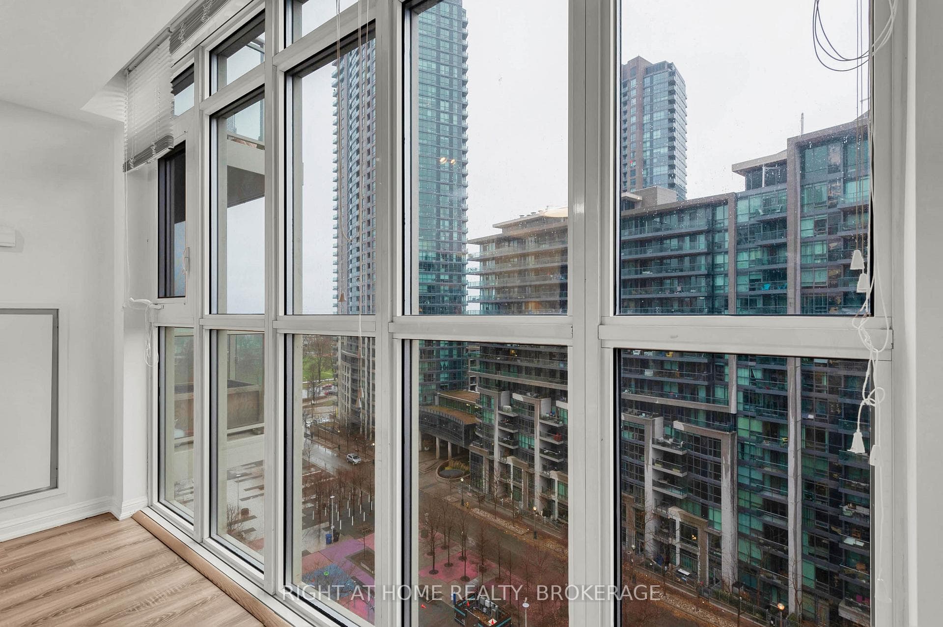 35 Bastion Street Unit 1617 photo 16