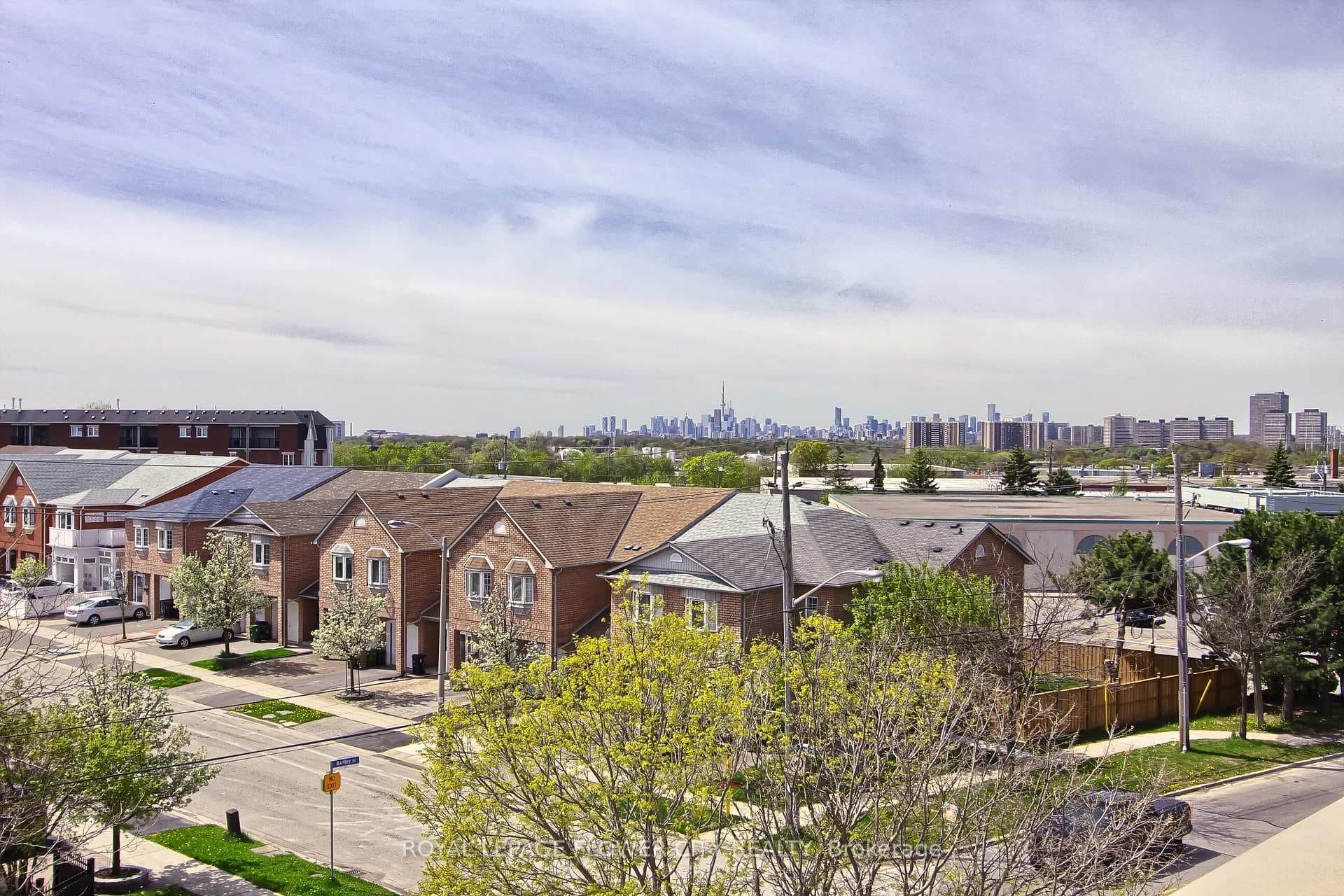 98 Bartley Drive photo 33