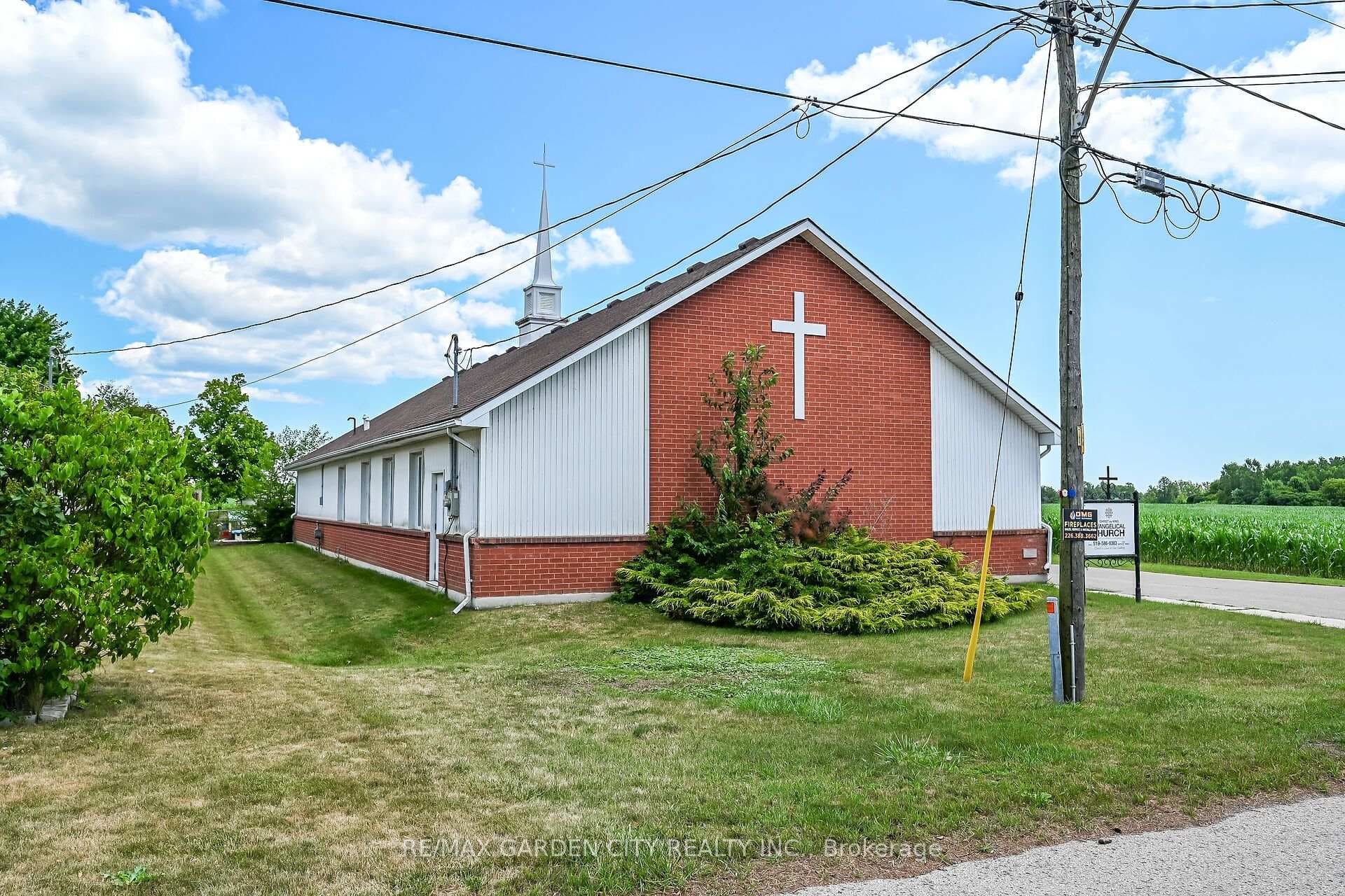 1140 Bay Street photo 2