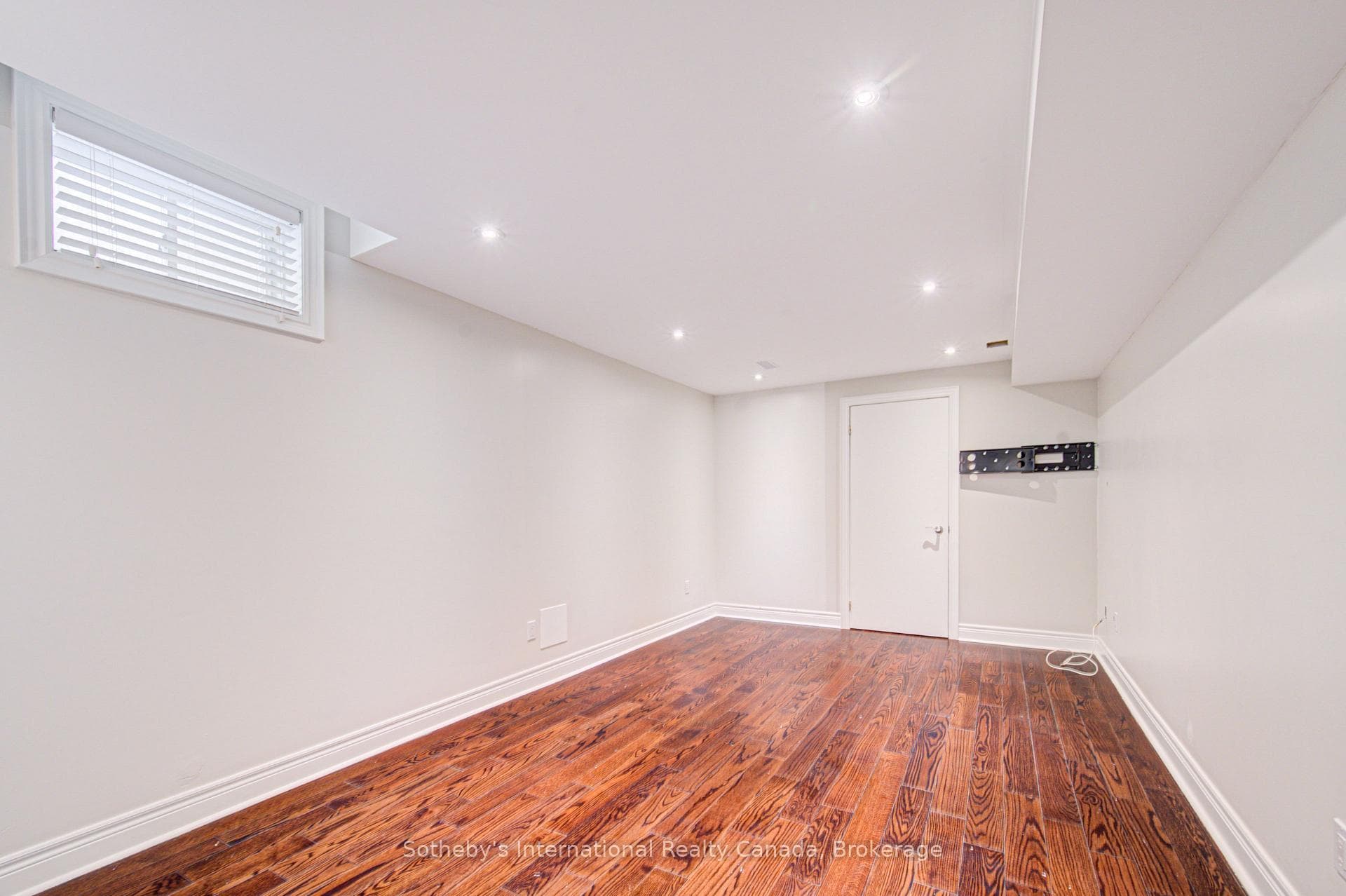 9 Aidan Drive photo 36