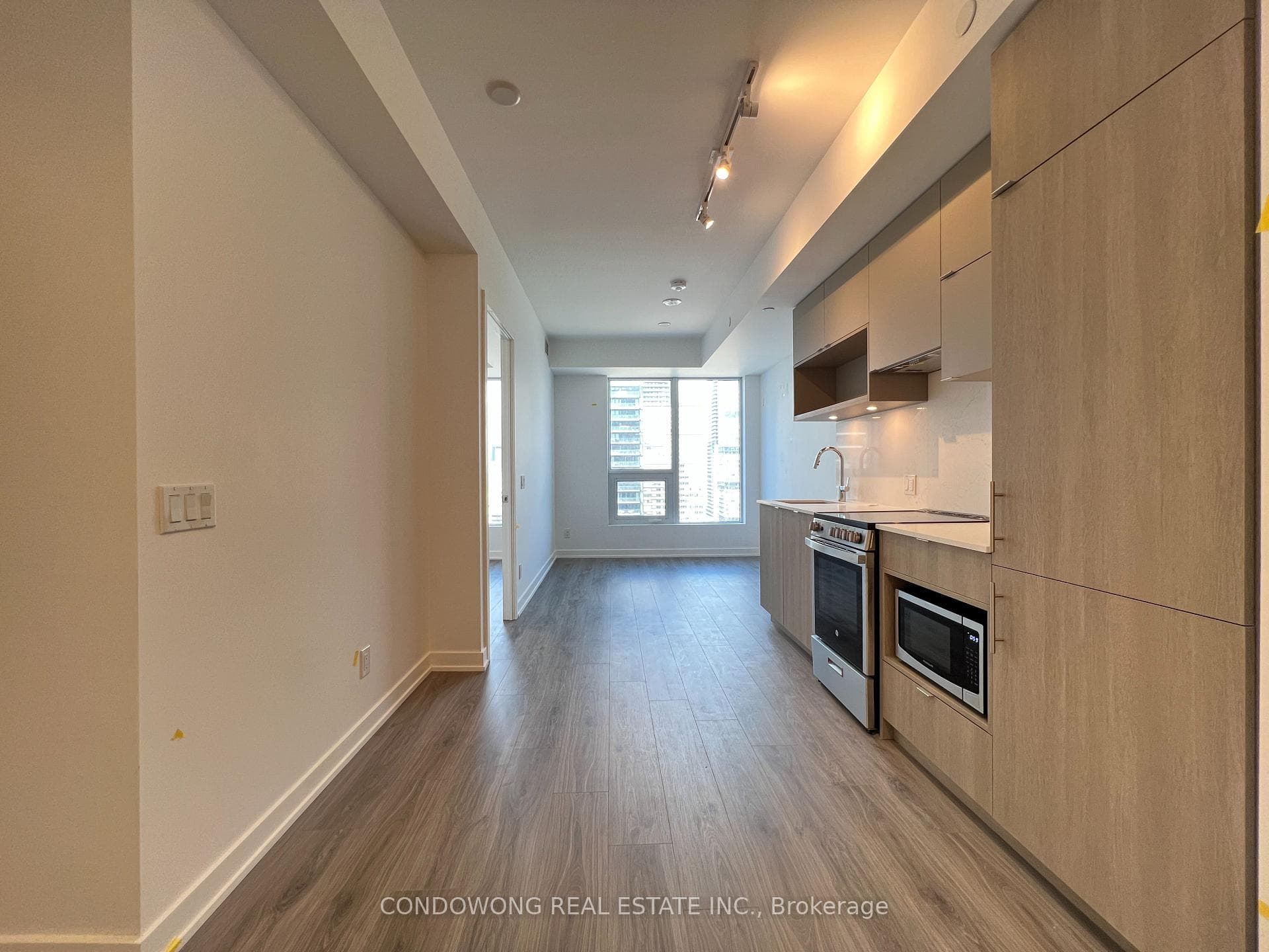 Super Bright & Spacious
