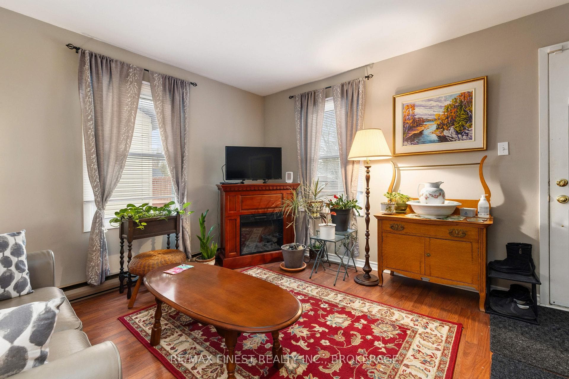 480 Nelson Street photo 8