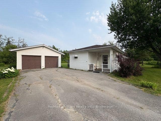 12 Stephen Court photo 32