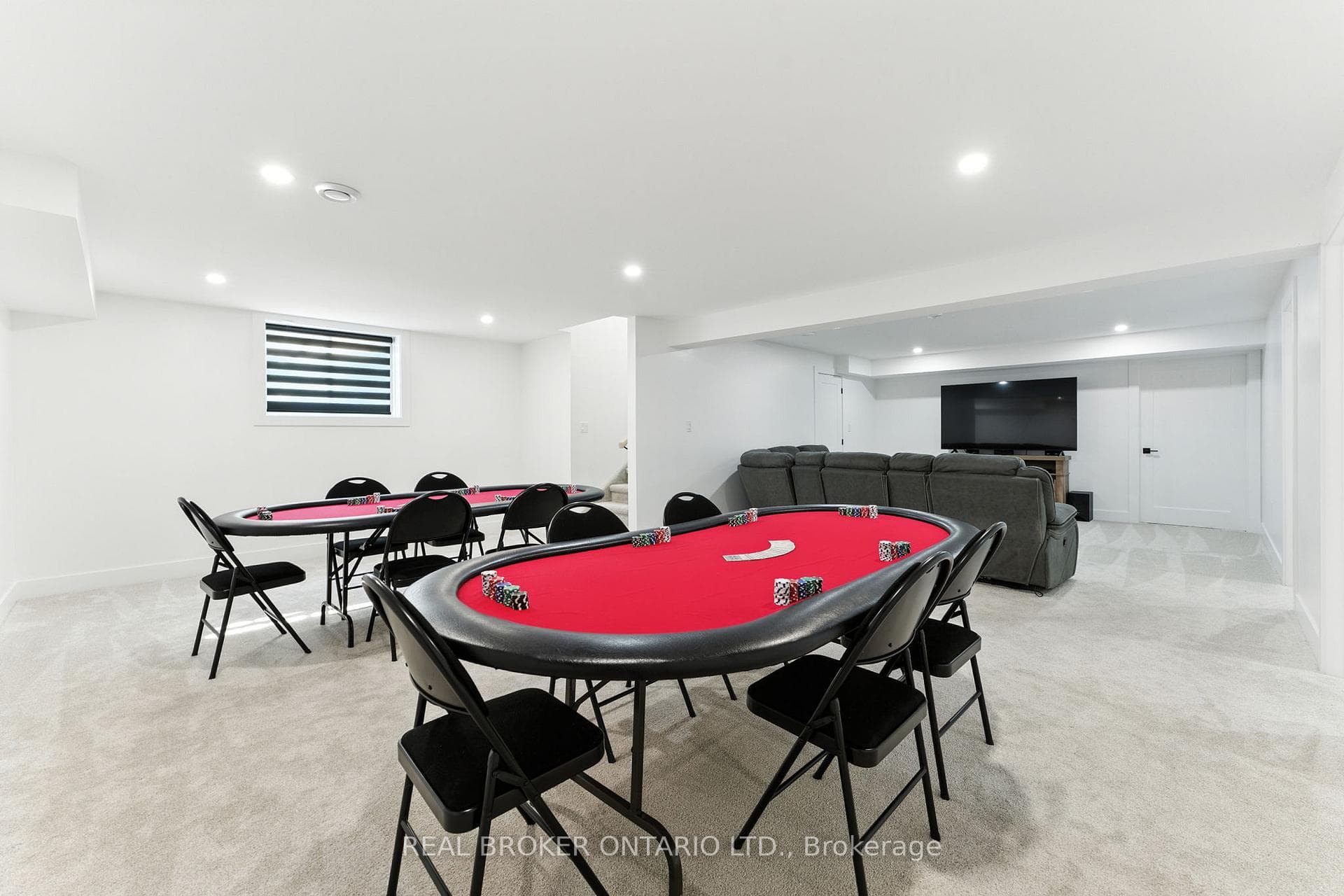 9 Macneil Court photo 23