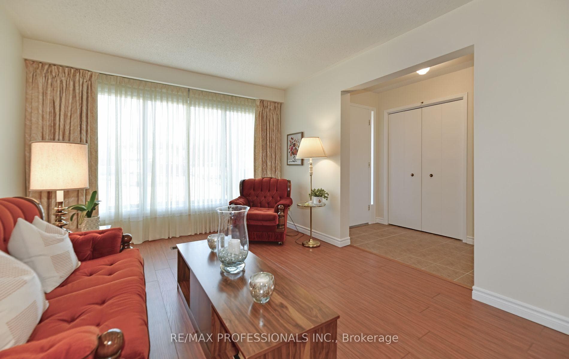 2326 Dorothea Court photo 4