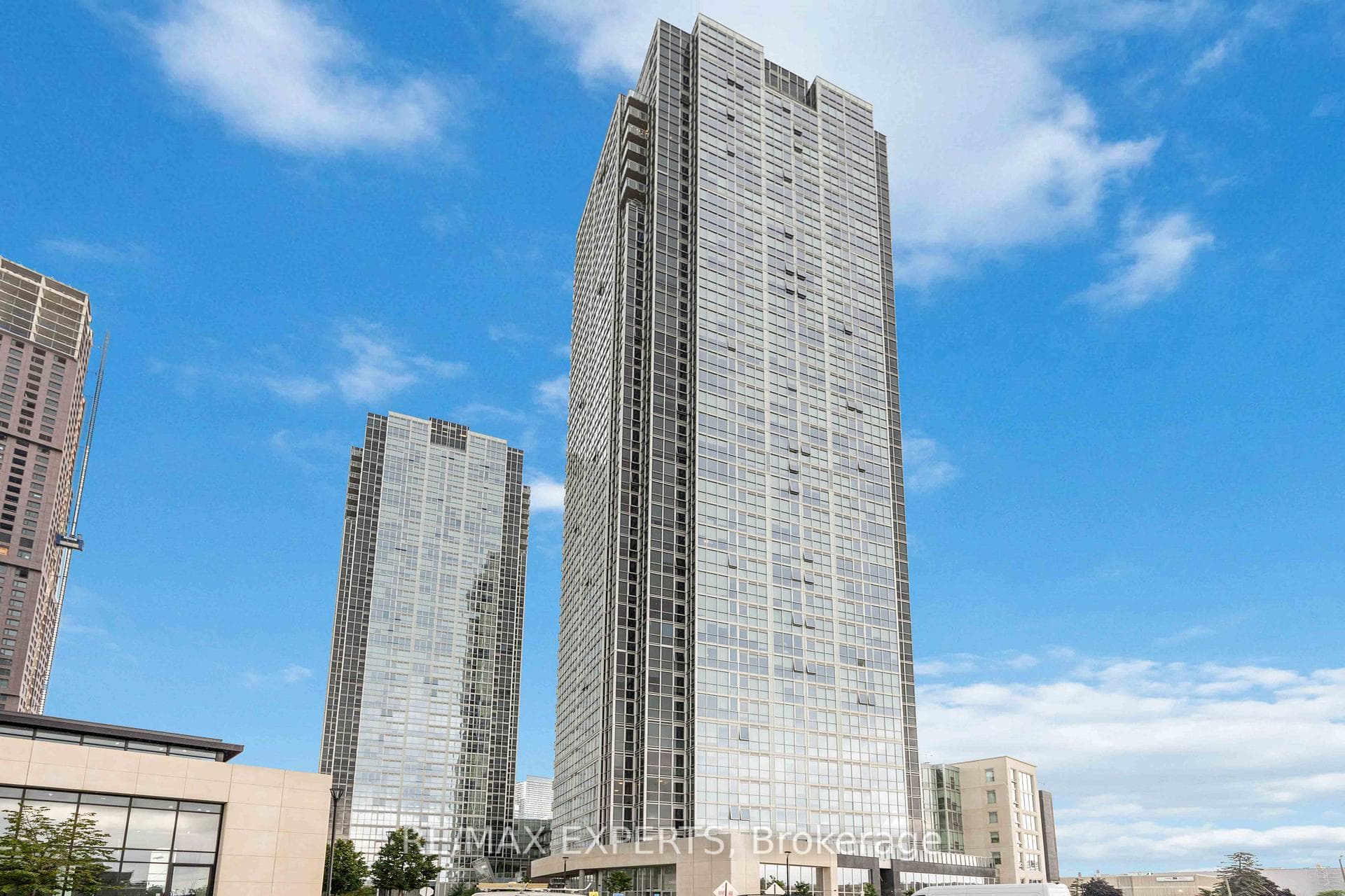 2908 Highway 7 Road Unit 2806 photo 1