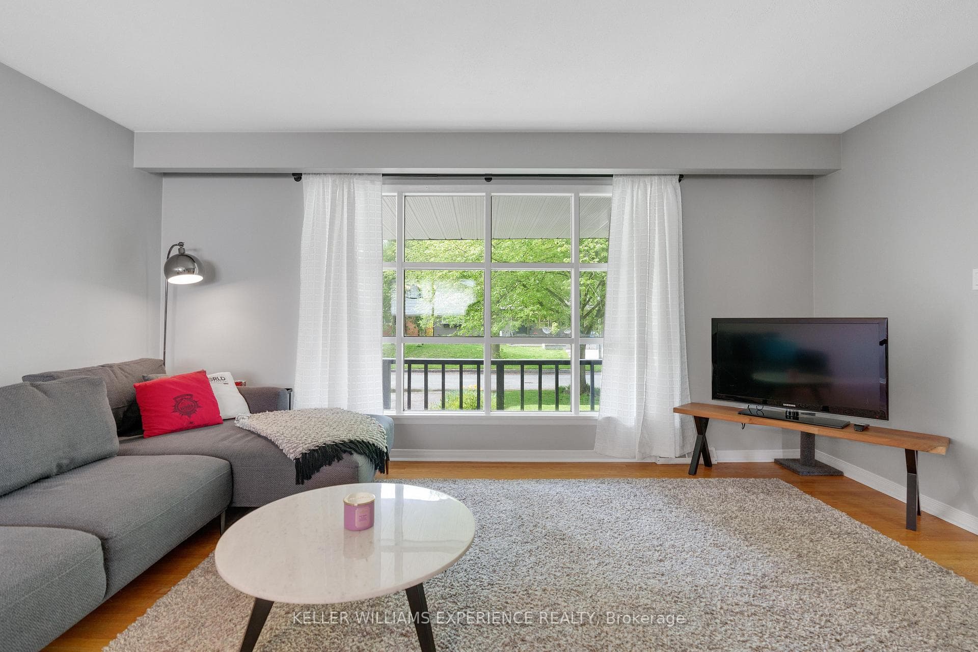 30 Alexander Avenue photo 5