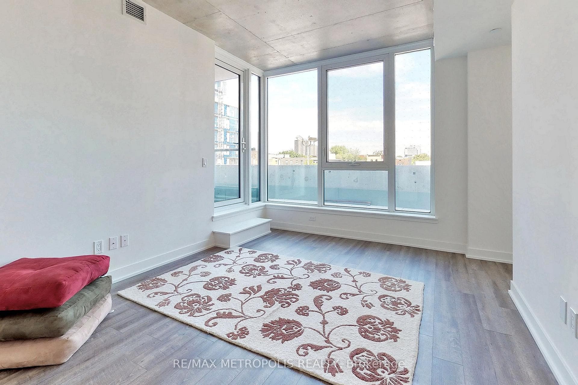 25 Baseball Place Unit 201 photo 4