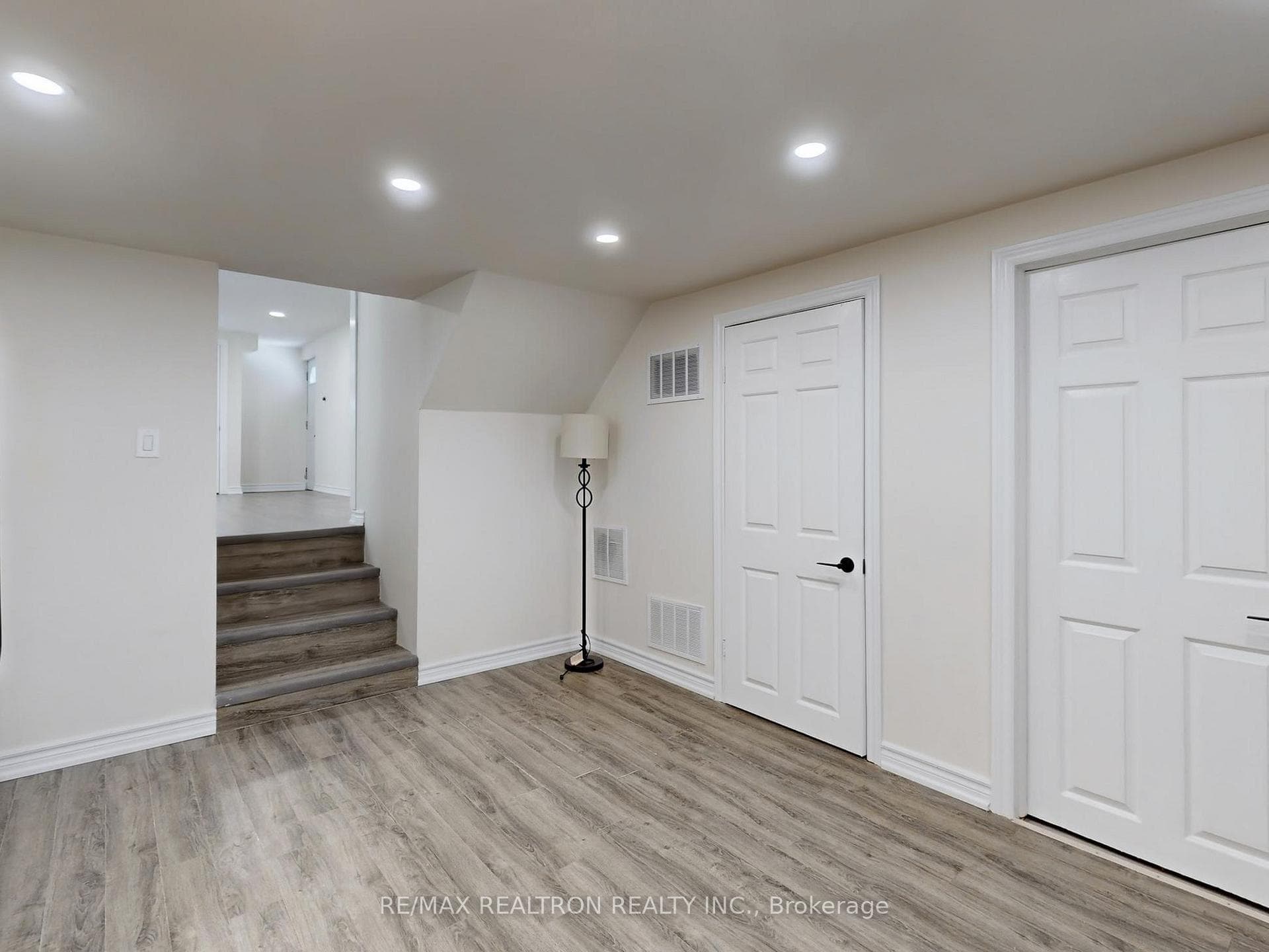 33 Angus Drive photo 43